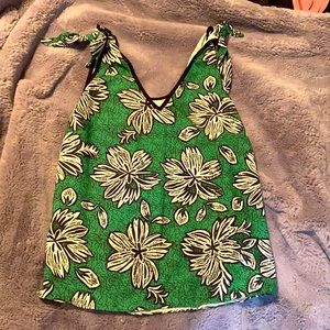 🇧🇷 DELLY & DRIKA - Green Floral Blouse